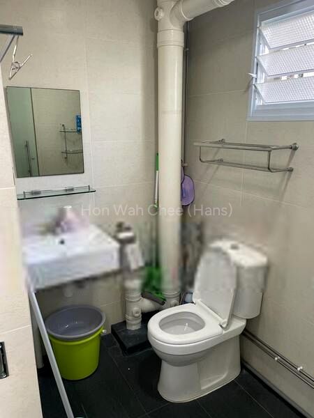 5 Room (5A) HDB for Rent in  135 Simei Street 1 - Image 5